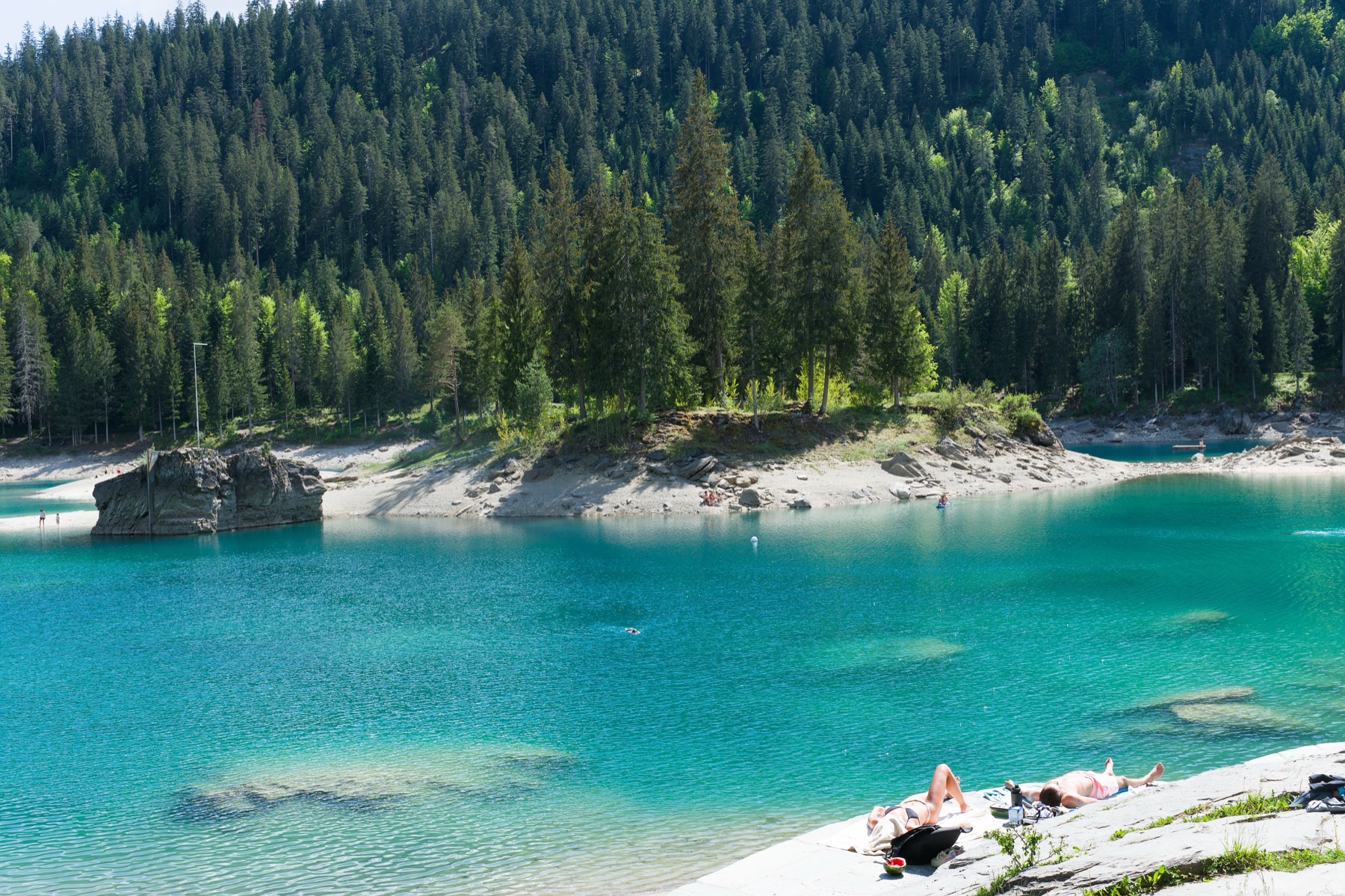 Bönigen, Switzerland: 24 Things to Do at Lake Brienz 2026 8 Lakeside lido with a swimming pool
