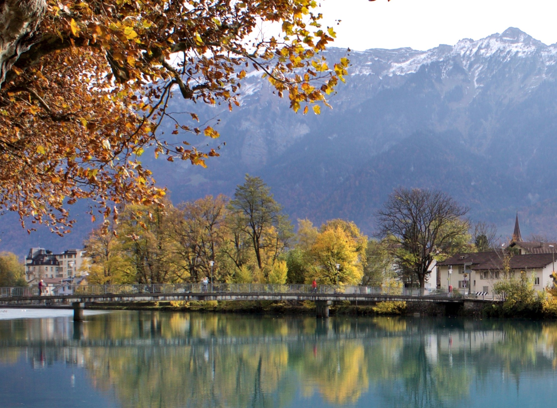 Bönigen, Switzerland: 24 Things to Do at Lake Brienz 2026 34 Lakeside lido with children's facilities