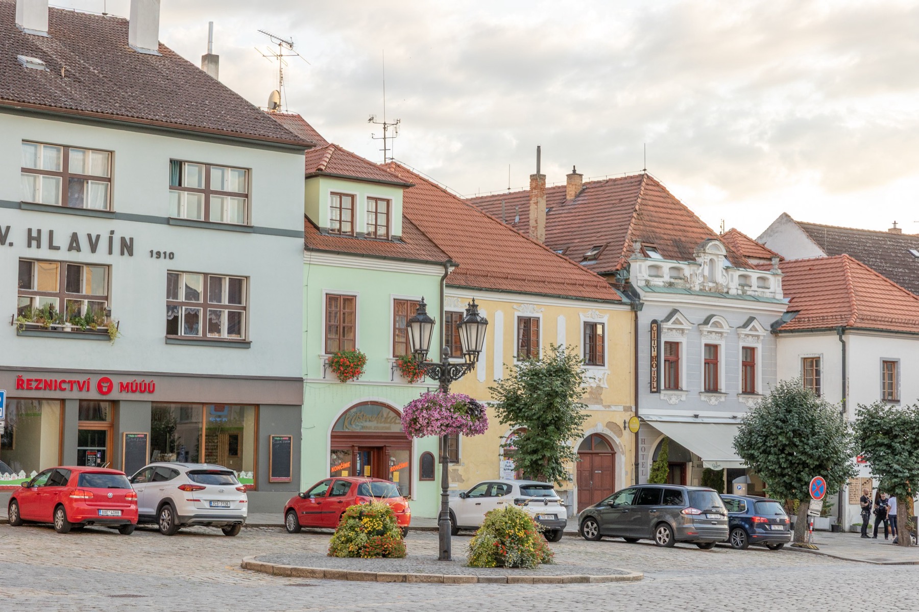 Fiziland Protivín: vstupné, atrakce a proč se ubytovat v Písku 21 Měšťanské domy na Velkém náměstí v Písku