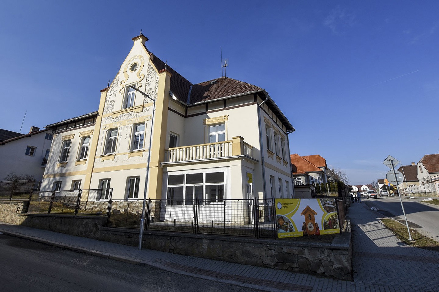 Fiziland Protivín: vstupné, atrakce a proč se ubytovat v Písku 29 Secesní vila Království času v Protivíně