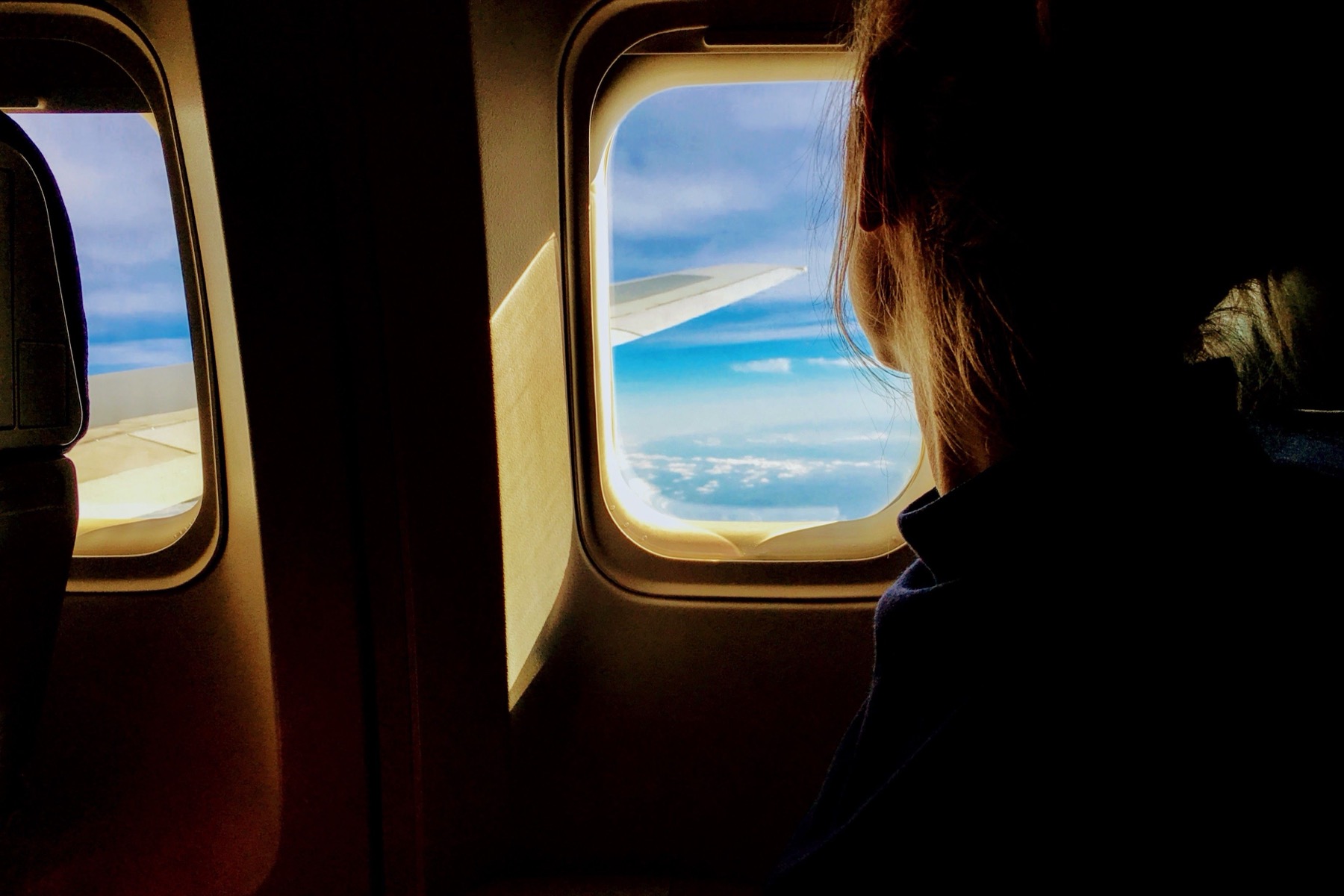 Australien mit Kindern 2026: Reiseroute, Attraktionen und was euch erwartet 2 Blick aus dem Flugzeugfenster