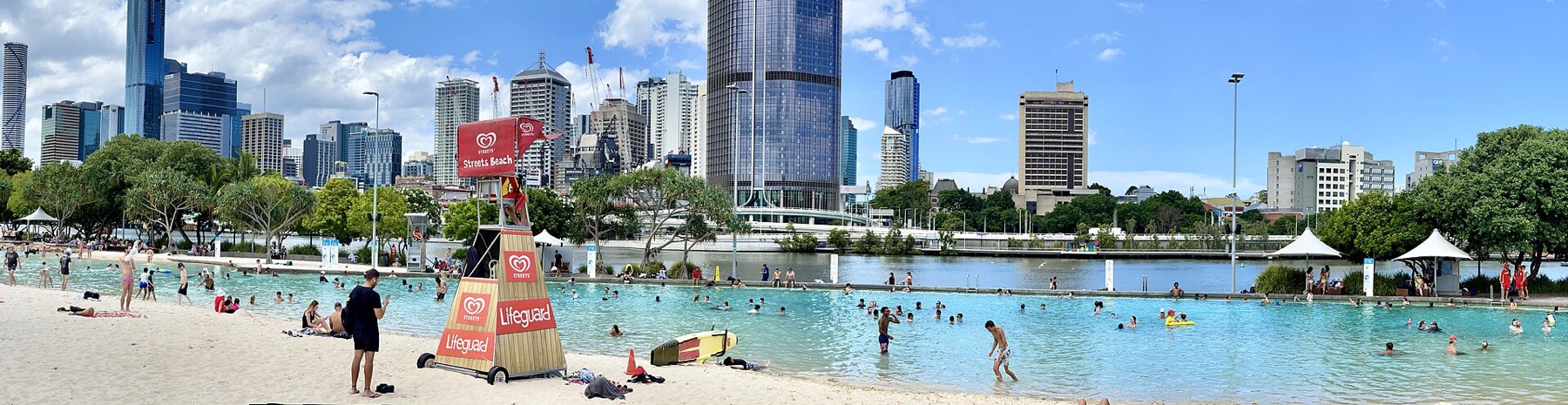 Brisbane, Austrália 2026: 20 dicas do que ver e fazer 2 Praia urbana artificial Streets Beach no South Bank