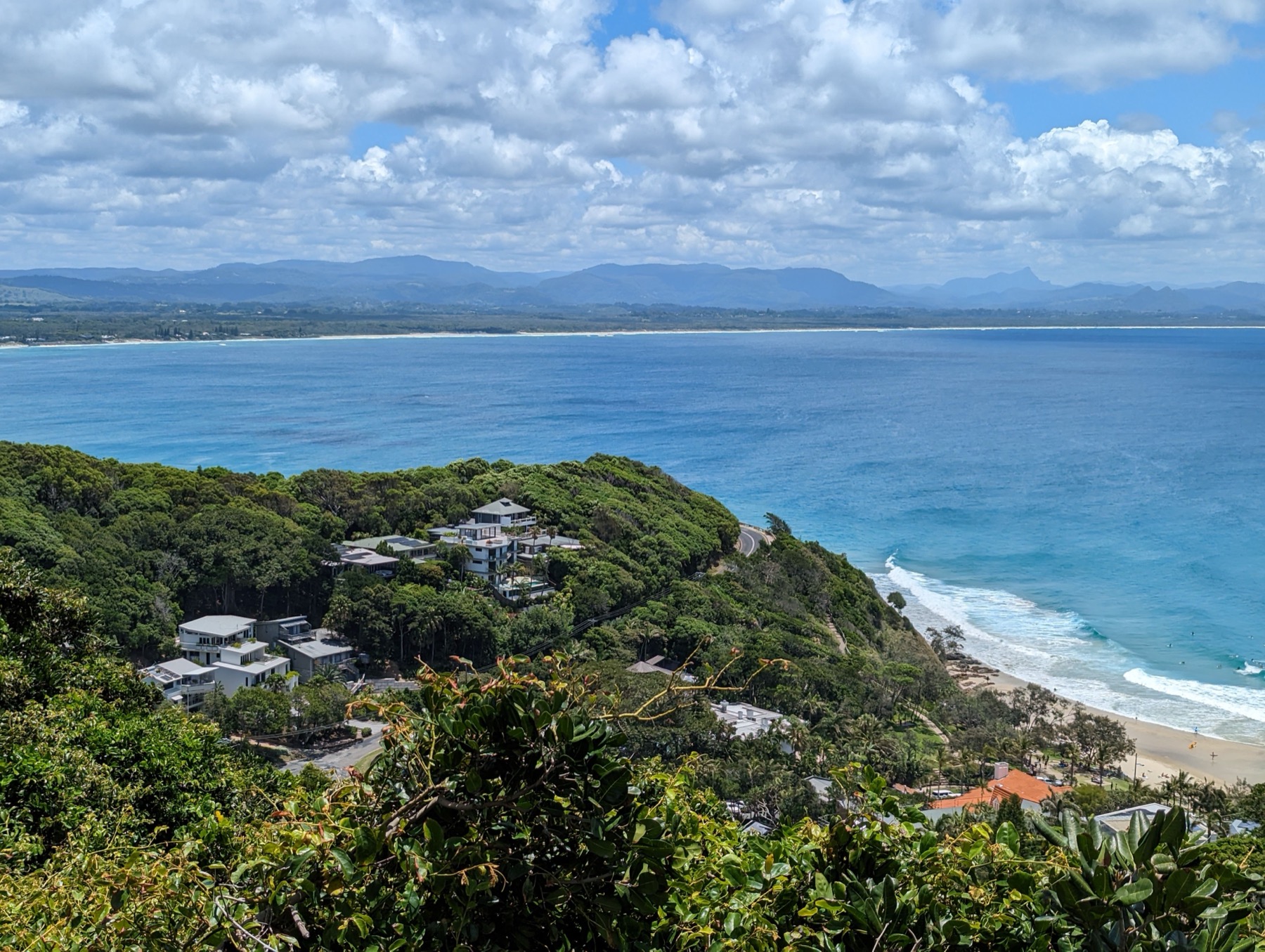 Byron Bay: 12 tipů, co dělat + maják a nejlepší pláže 2 Centrum Byron Bay