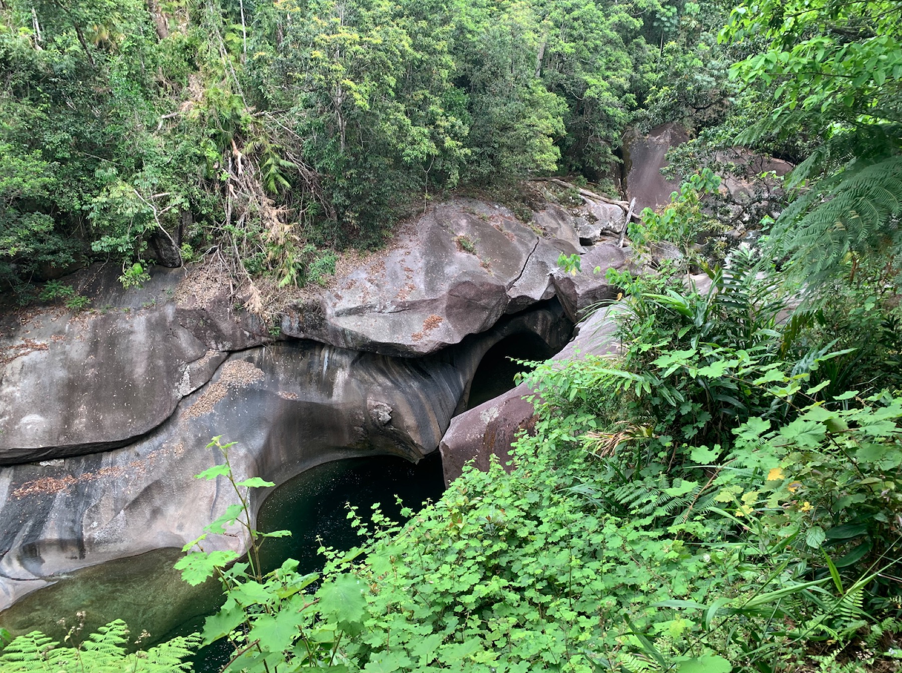 Cairns a Daintree: 18 tipů, co vidět v bráně do tropů 9 Vyhlazené balvany a tůně Babinda Boulders