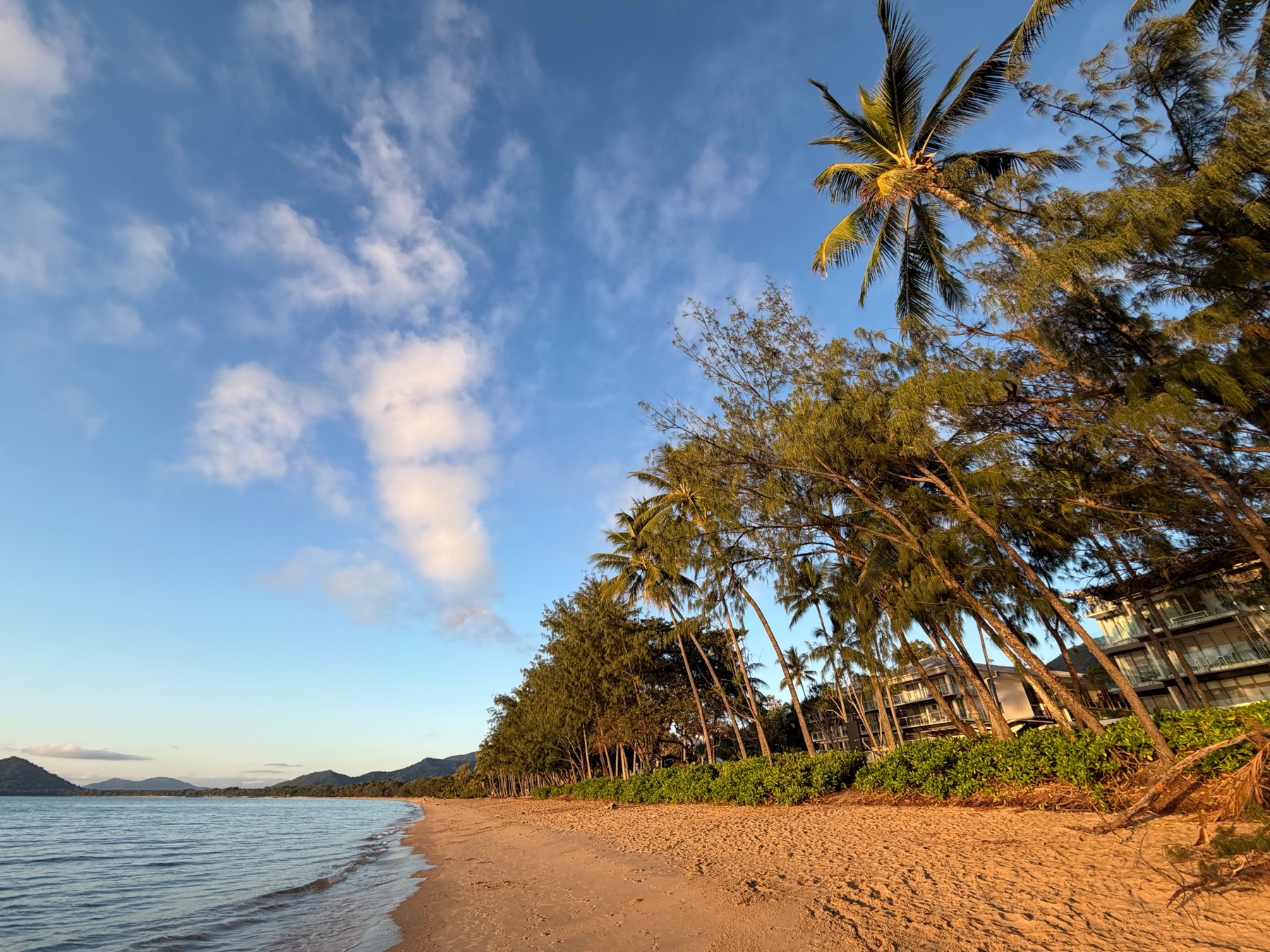 Kde bydlet v Cairns a Port Douglas: 10 tipů na ověřené hotely 6 Promenáda Williams Esplanade v Palm Cove