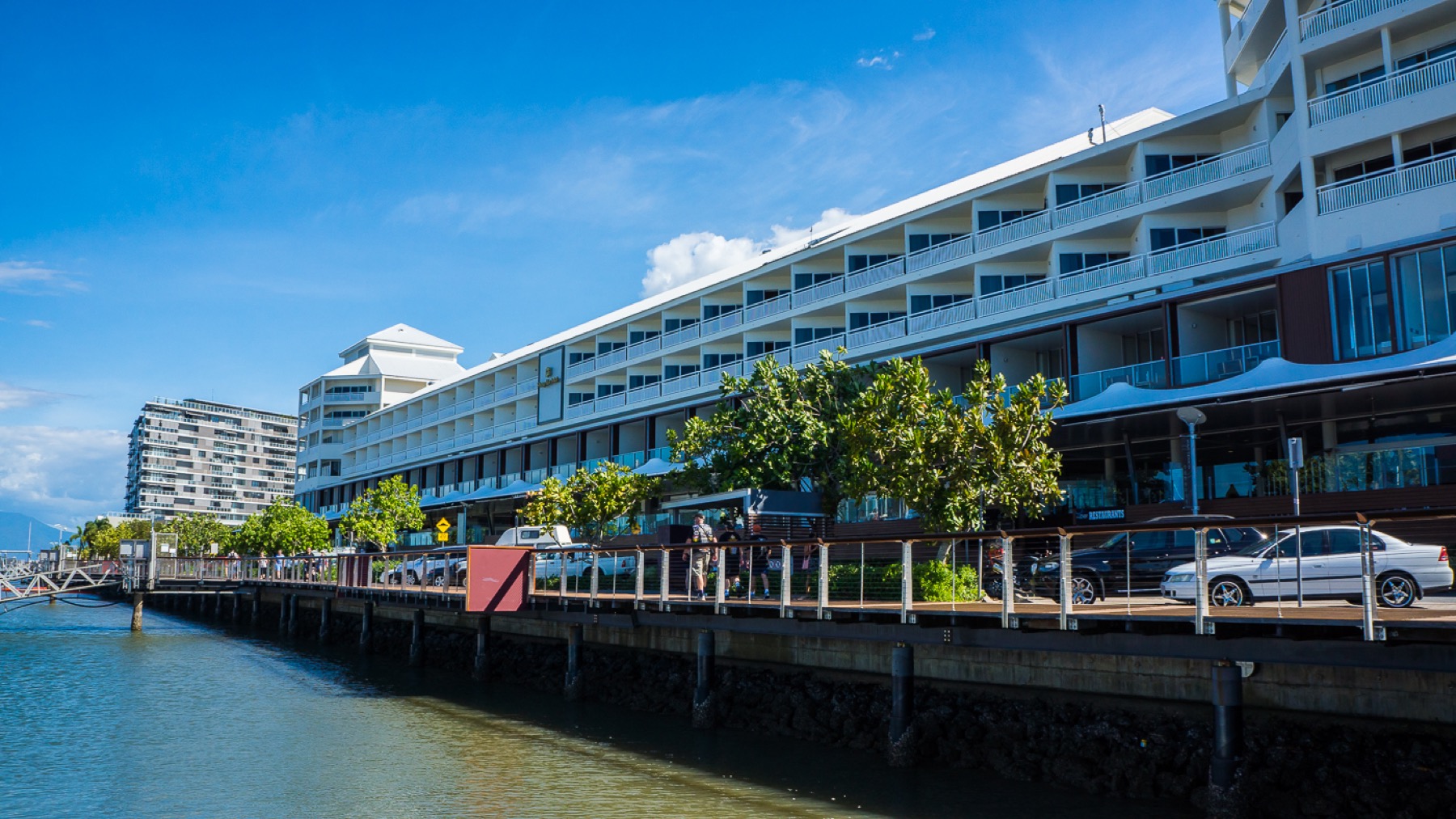 Kde bydlet v Cairns a Port Douglas: 10 tipů na ověřené hotely 17 Marína v Cairns