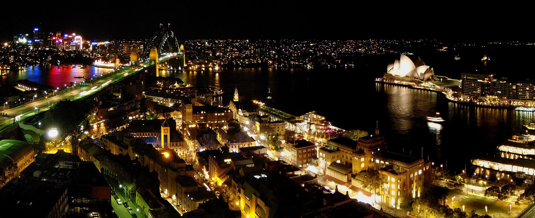 Unde să stai în Sydney, Australia în 2026: cartiere și 21 de hoteluri verificate 16 Vedere spre operă și pod de la înălțime