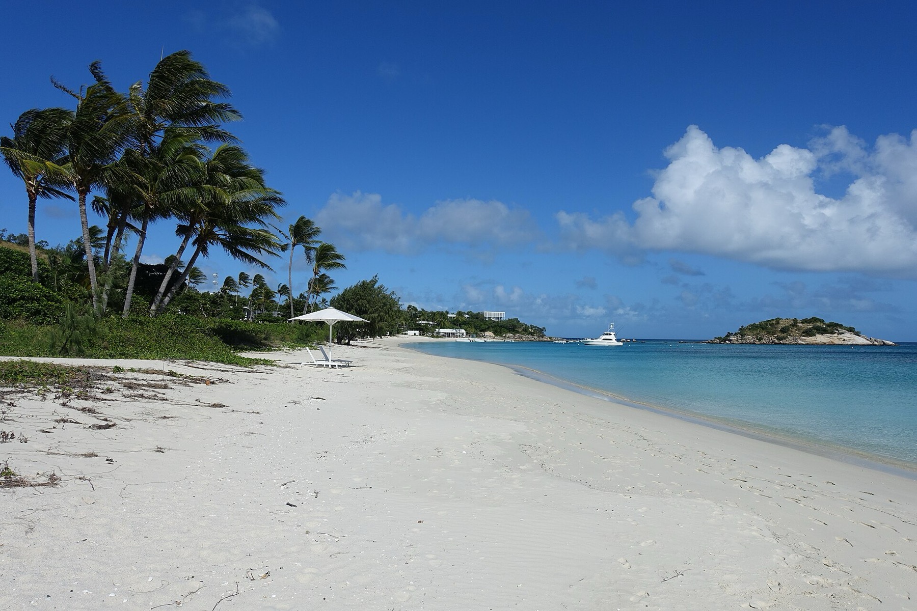 Where to Stay on the Great Barrier Reef in 2026: 12 Islands 9 Bay on Lizard Island
