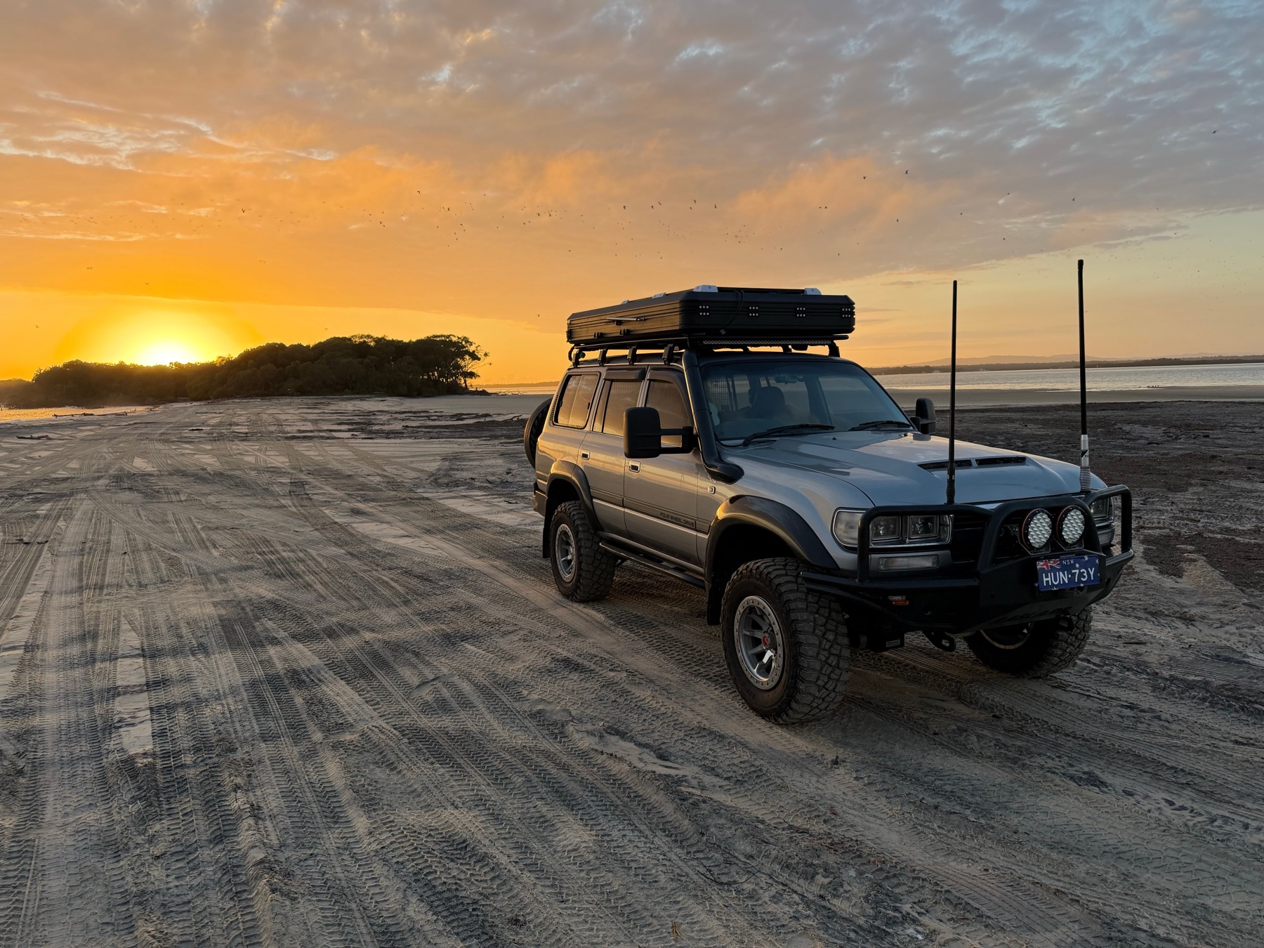 K'gari (Fraser Island): 10 tipů, co vidět a jak se tam dostat 15 Jízda po pláži v terénním voze