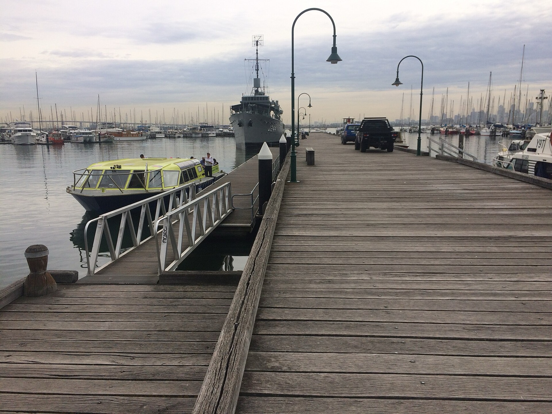Melbourne, Austrália 2026: 23 dicas do que ver e fazer 21 Porto de Williamstown com vista para Melbourne