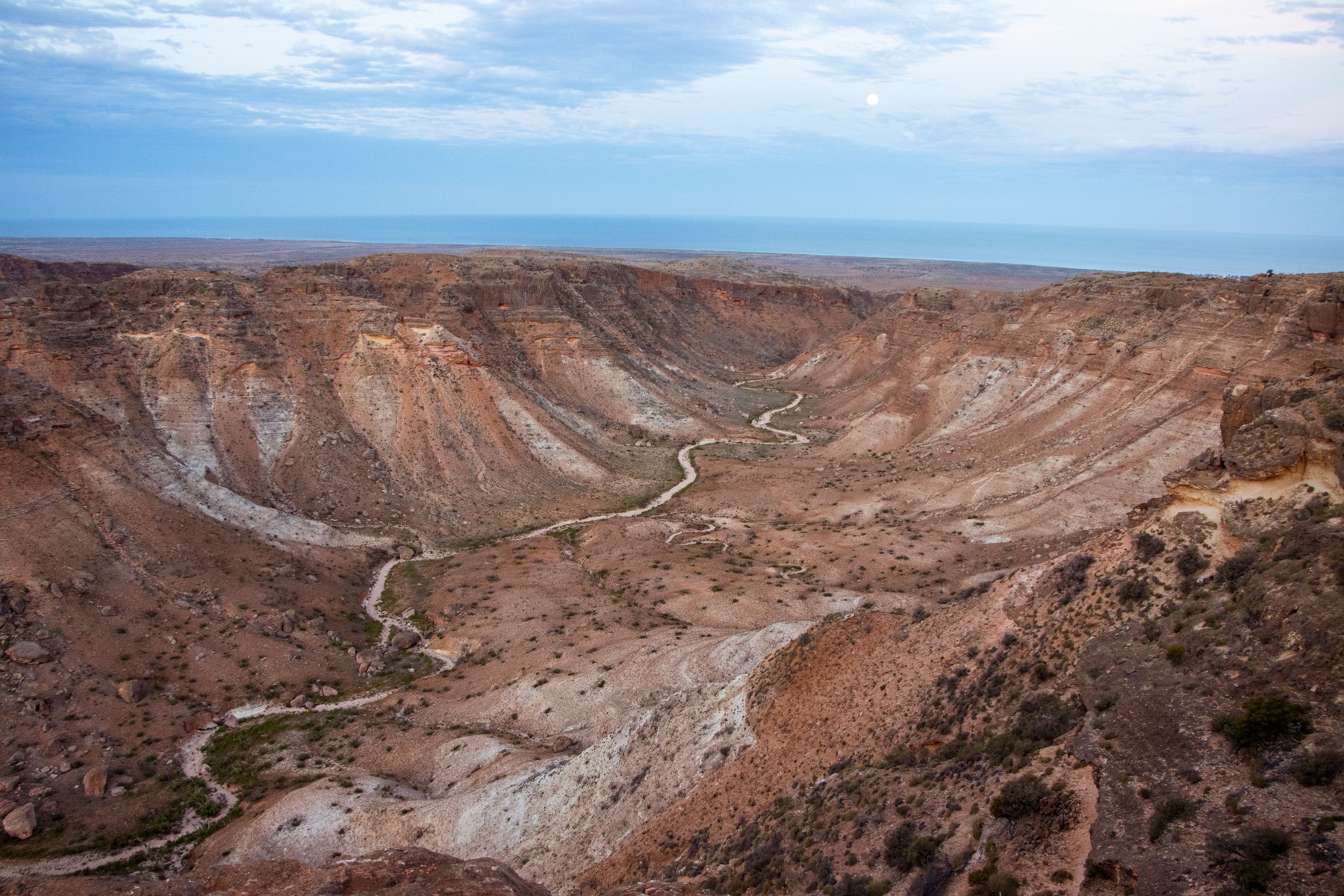 Ningaloo Reef, Austrálie: 12 míst a zážitků, které stojí za to 13 Kaňon Charles Knife