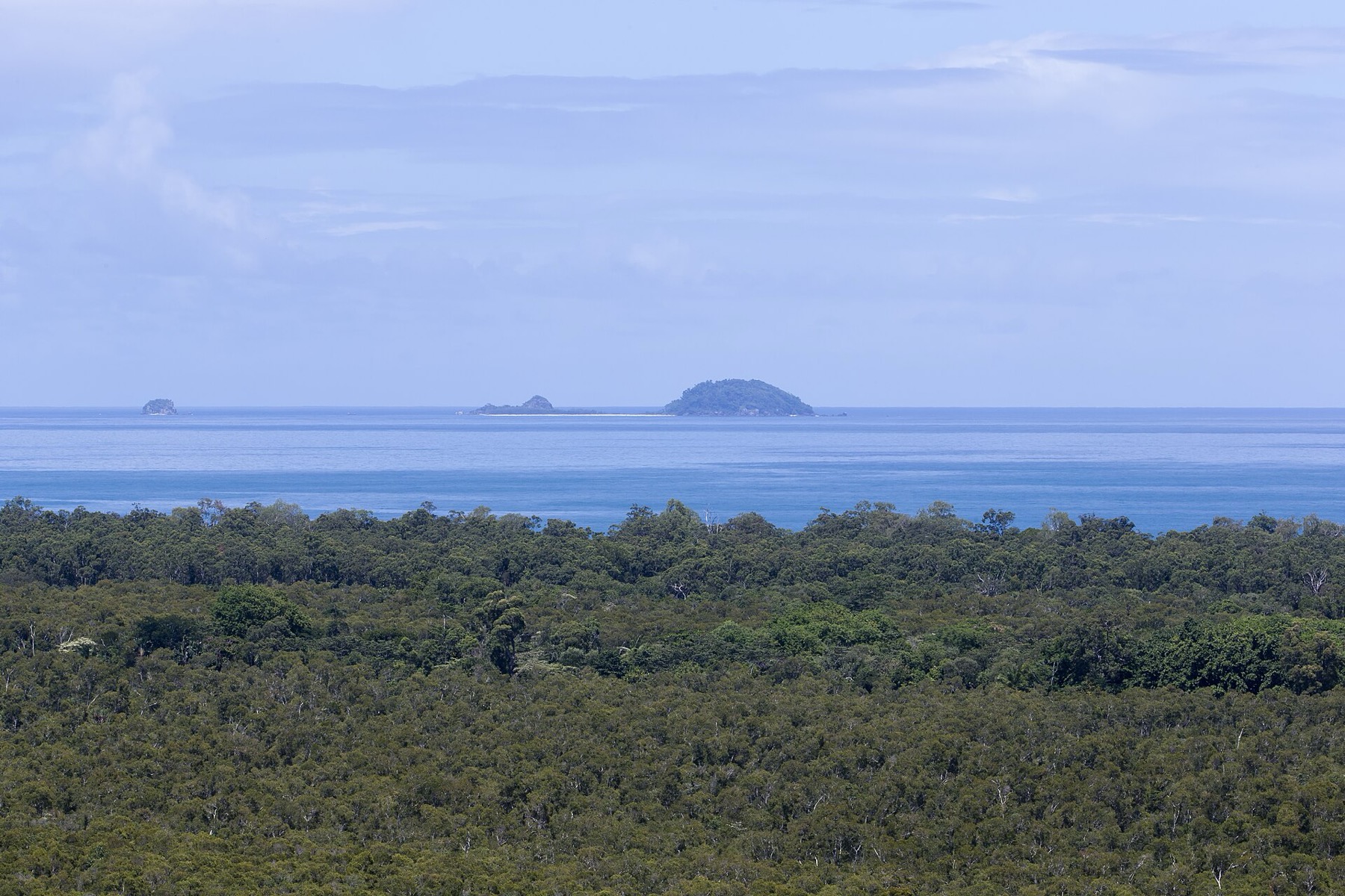 Marele Recif de Corali: excursii, prețuri și ce să știi în 2026 10 Insulele Frankland de lângă coasta Queensland-ului