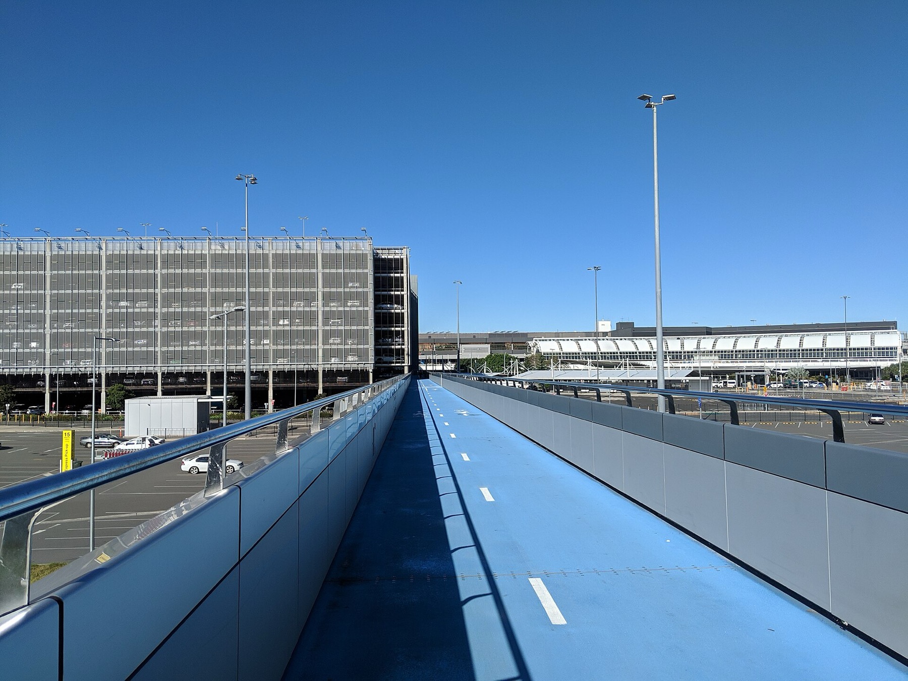 Australia Visa 2026: Free eVisitor Guide 6 Arrivals hall of an Australian airport