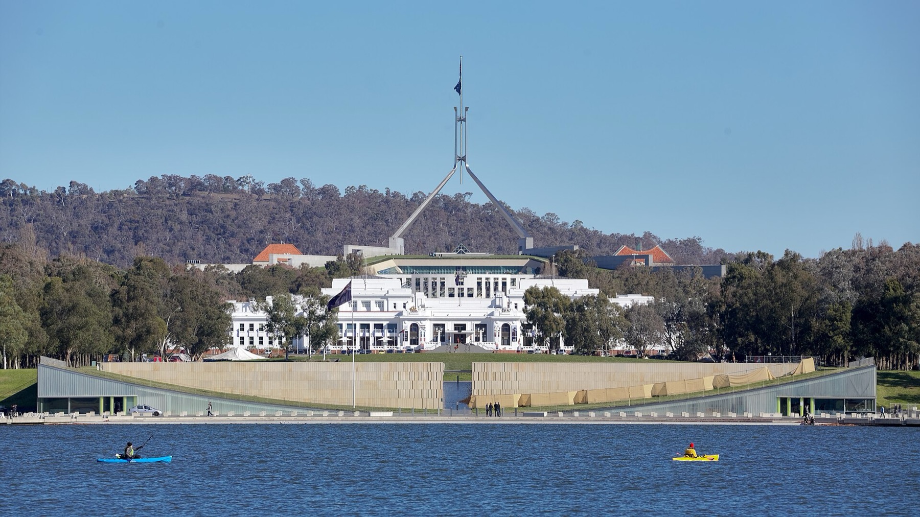 Australia Visa 2026: Free eVisitor Guide 9 Australian flag