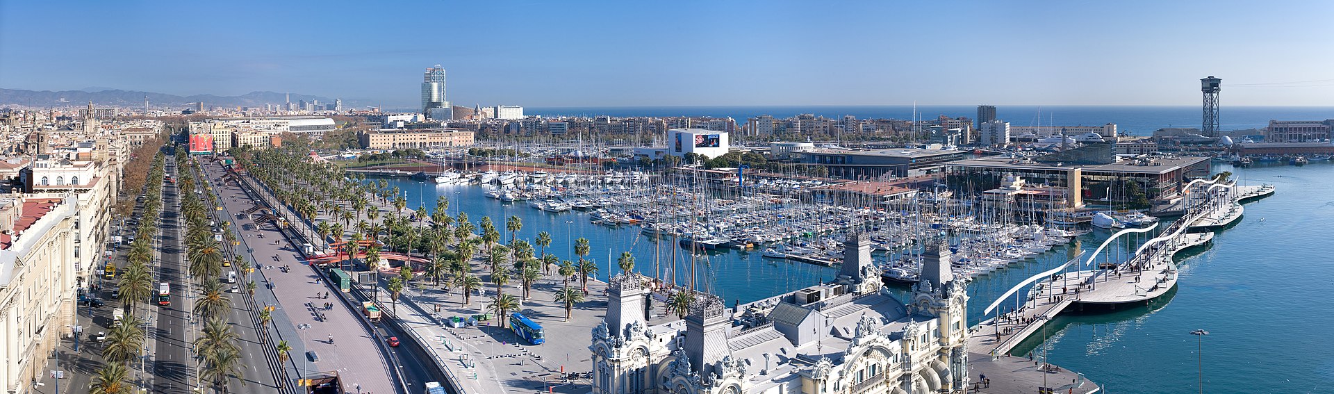 Barcelona za 3 dny: itinerář (+ varianty na 1, 2 a 5 dní) 6 Přístav Port Vell v Barceloně z výšky