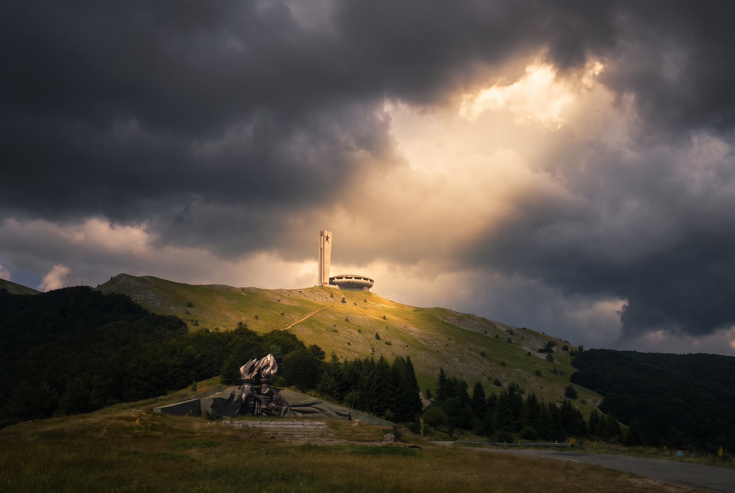 Holiday in Bulgaria 2026: 30 Most Beautiful Places + Practical Tips 26 Concrete Buzludzha monument shaped like a UFO on a mountaintop