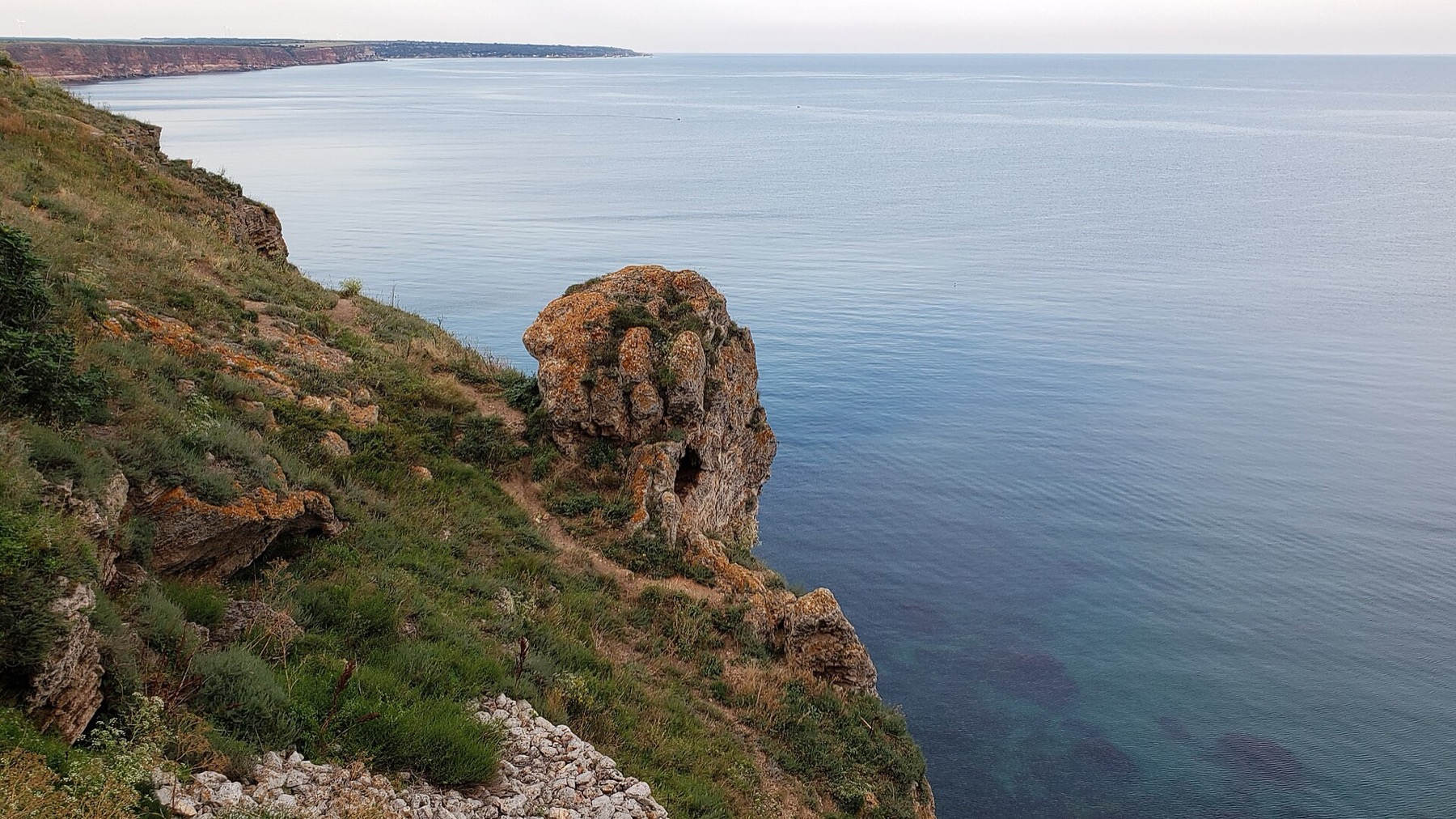 Holiday in Bulgaria 2026: 30 Most Beautiful Places + Practical Tips 6 Cliffs of Cape Kaliakra jutting into the Black Sea