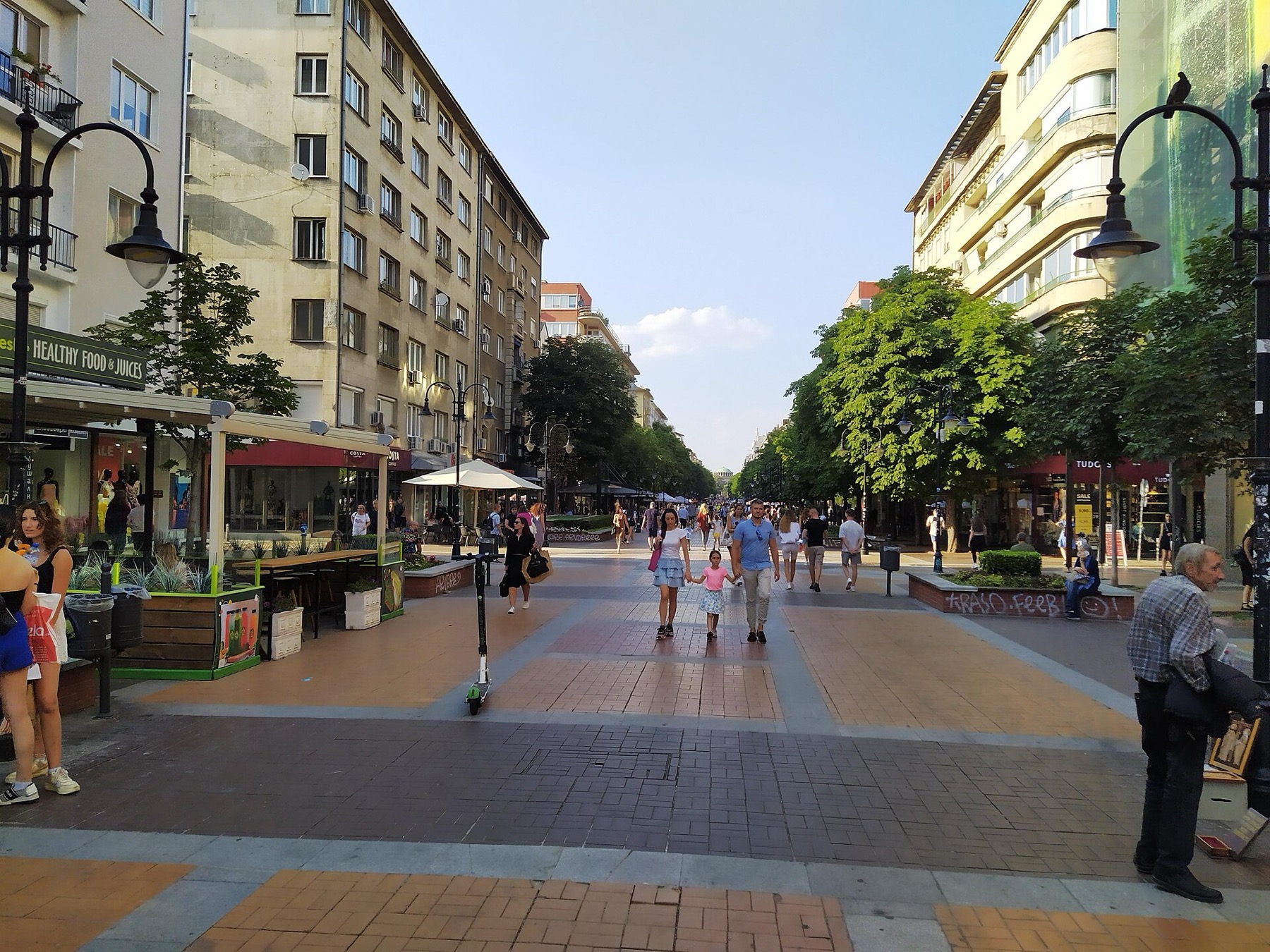 Preços na Bulgária em 2026: quanto custa uma viagem depois do euro 10 Boulevard Vitosha, a principal rua de compras de Sófia