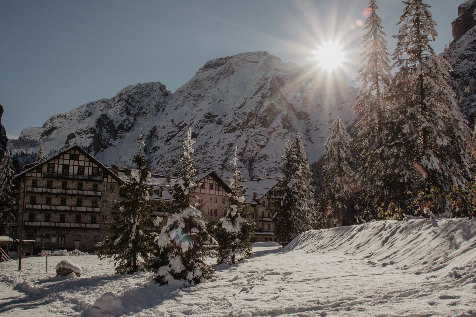 Skiing in Bulgaria in 2026: Bansko, Borovets, or Pamporovo? 10 Mountain hotel by the ski slope in winter