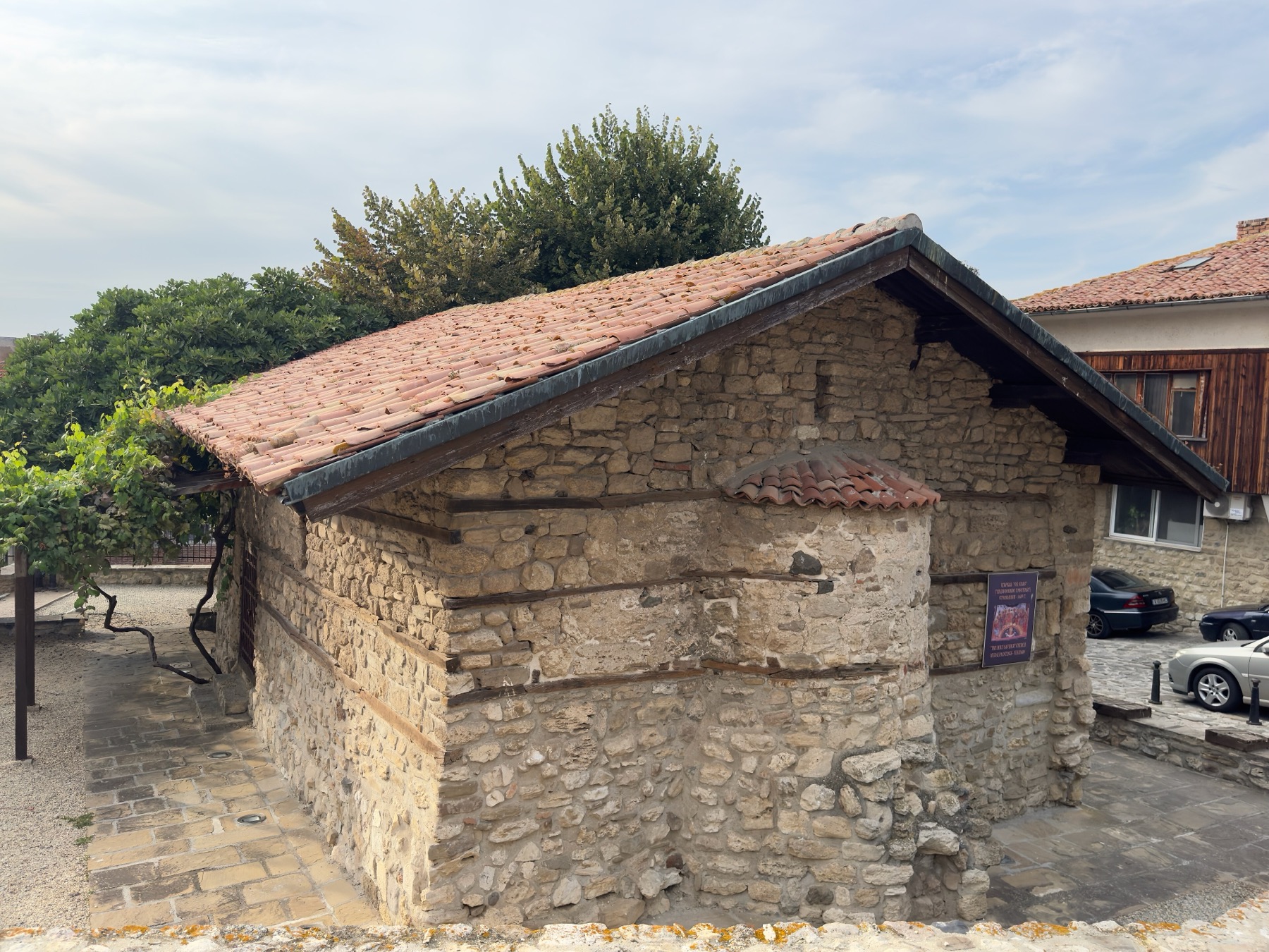Nesebar, Bulharsko: 8 tipů, co vidět ve městě UNESCO + ceny a doprava 9 Kostel svatého Spase s freskami ze 17. století