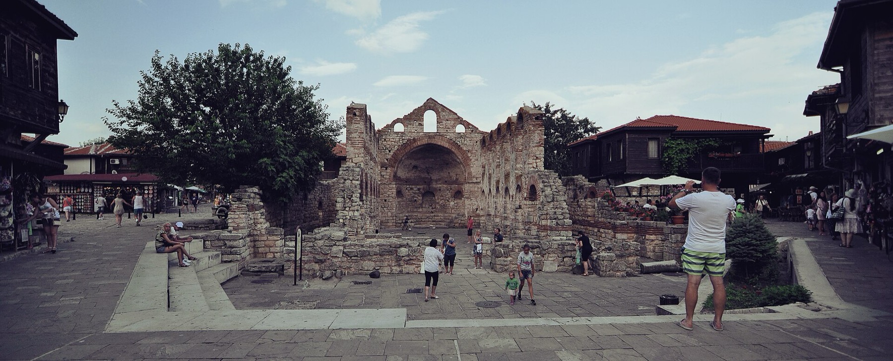 Nesebar, Bulharsko: 8 tipů, co vidět ve městě UNESCO + ceny a doprava 10 Bazilika svaté Sofie, Stará metropole bez střechy