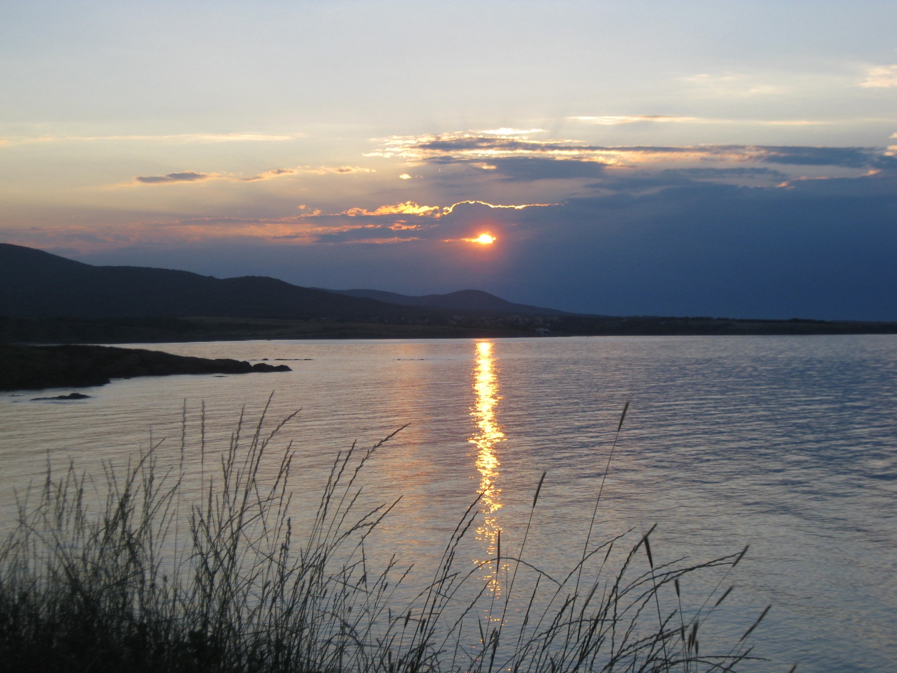 Primorsko e la costa sud della Bulgaria: 18 consigli su cosa vedere e dove fare il bagno 2026 18 Tramonto su Ahtopol