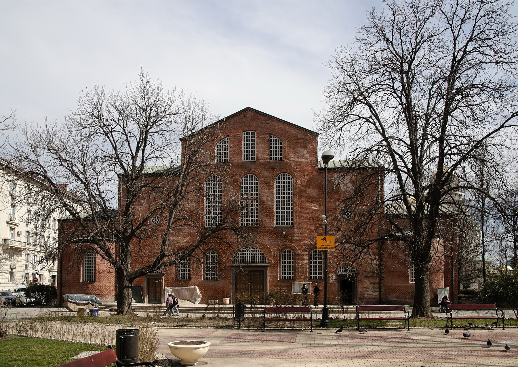 Sofía, Bulgaria 2026: 18 consejos, qué ver + precios y transporte 9 Iglesia de Santa Sofía, que dio nombre a la ciudad