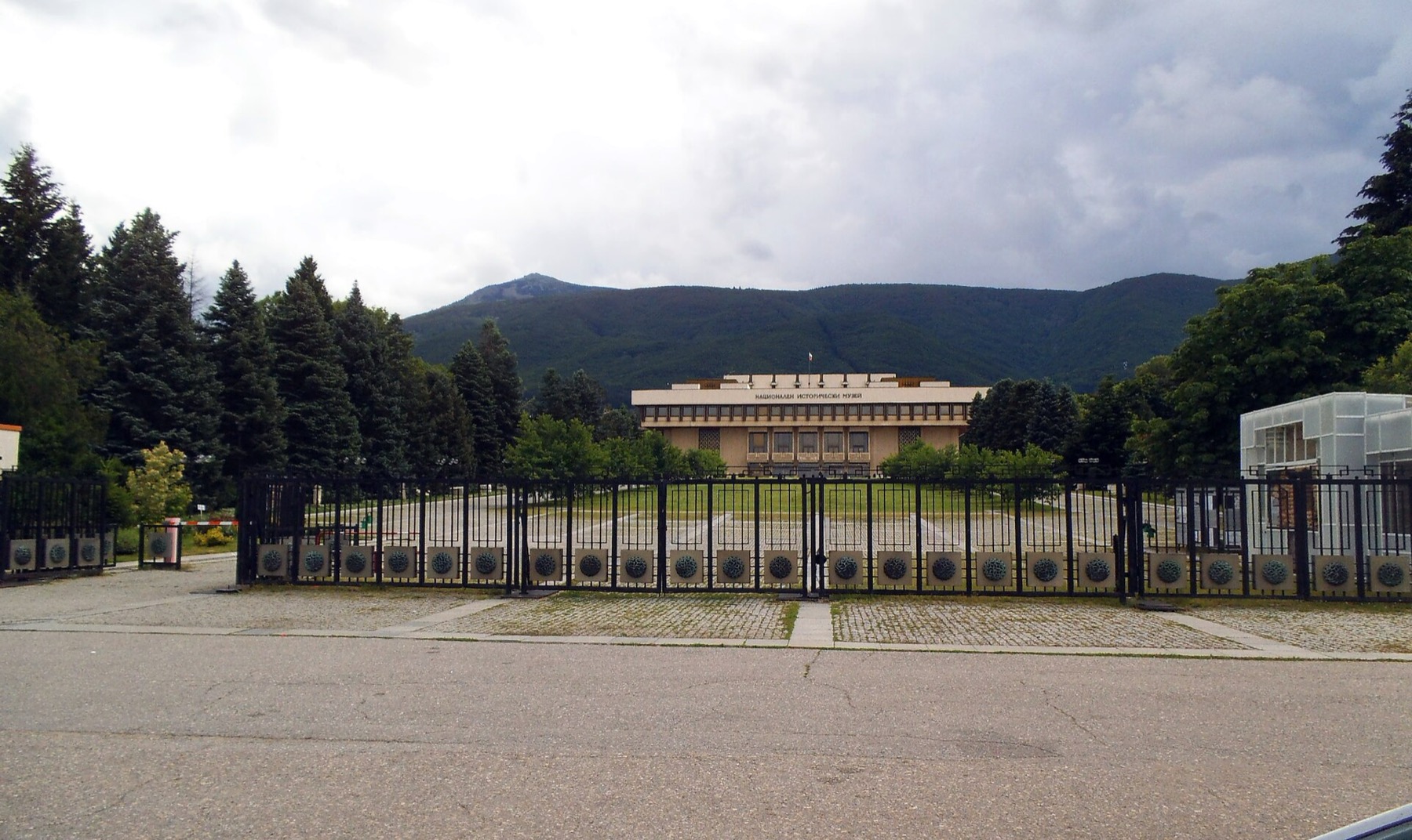Sofía, Bulgaria 2026: 18 consejos, qué ver + precios y transporte 16 Museo Nacional de Historia en el barrio sofiano de Boyana