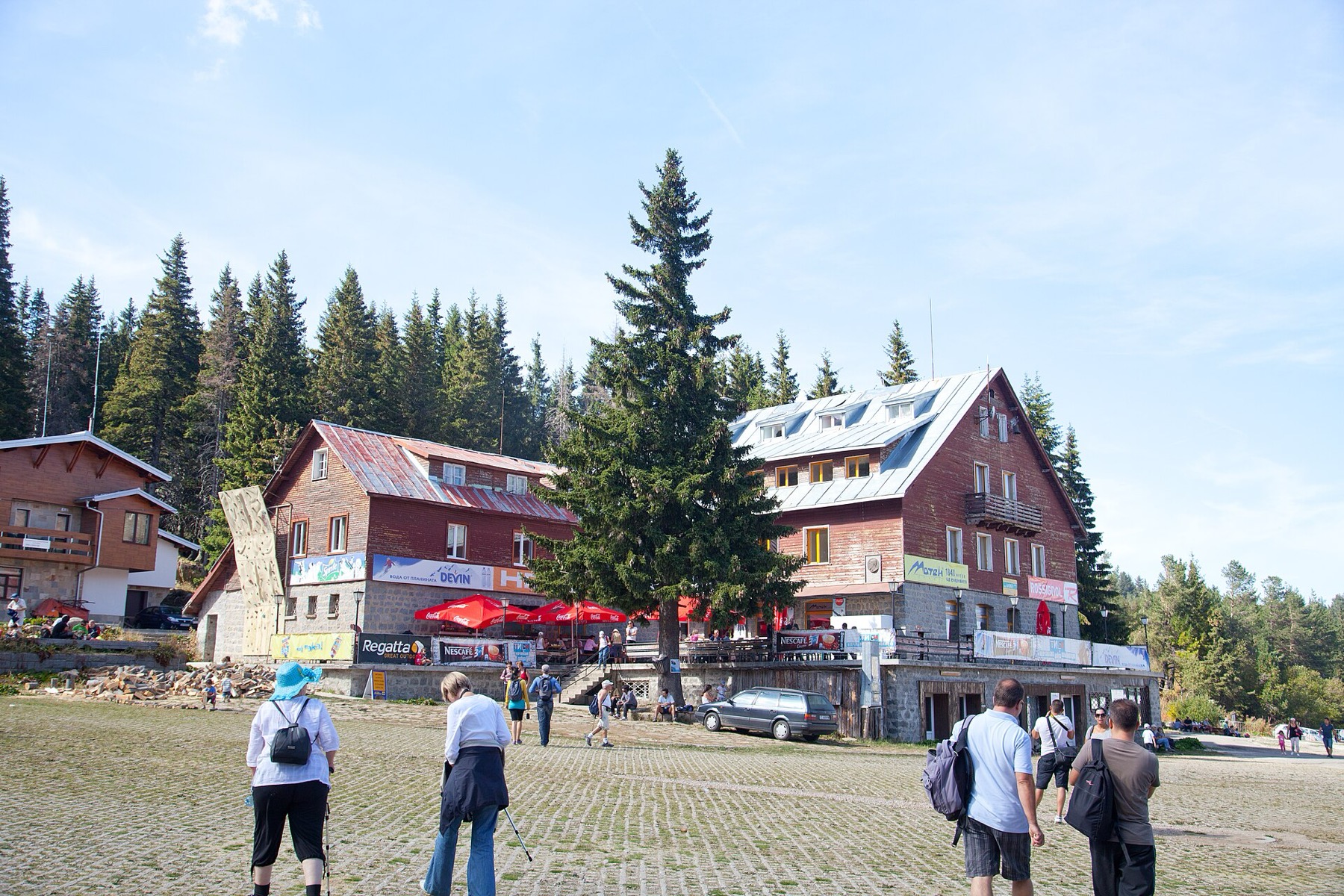 Sofía, Bulgaria 2026: 18 consejos, qué ver + precios y transporte 22 Refugio Aleko en Vitosha, adonde llega el autobús número 66