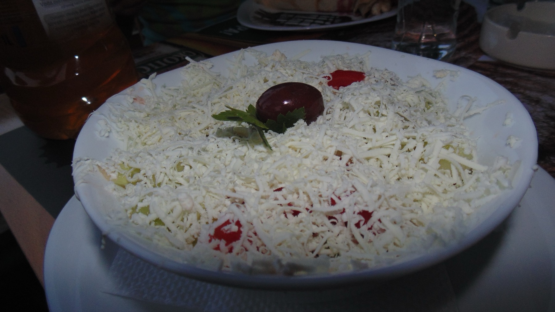 Varna, Bulgaria: 20 cosas que ver y hacer en la metrópoli del mar Negro 2026 29 Ensalada shopska, un clásico de la cocina búlgara