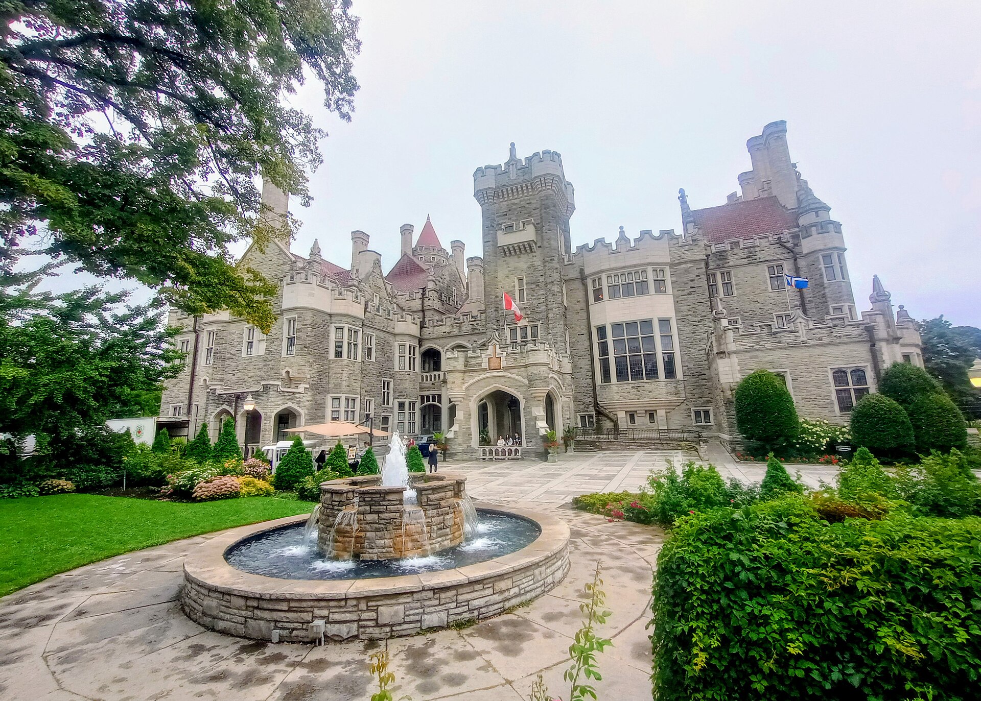 Toronto, Kanada: 20 Sehenswürdigkeiten & Tipps 2026 16 Schloss Casa Loma mit Garten