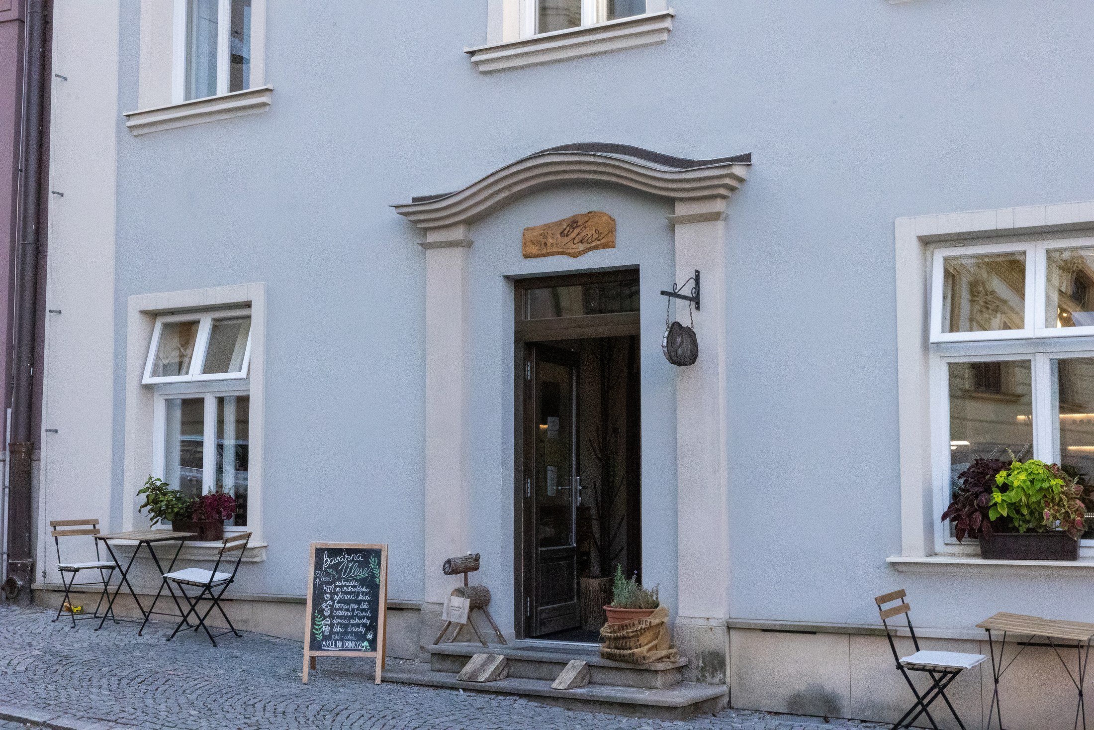 Olomouc i Tjeckien: 14 tips på vad du inte får missa 2026 19 Kafé med uteservering i centrala Olomouc