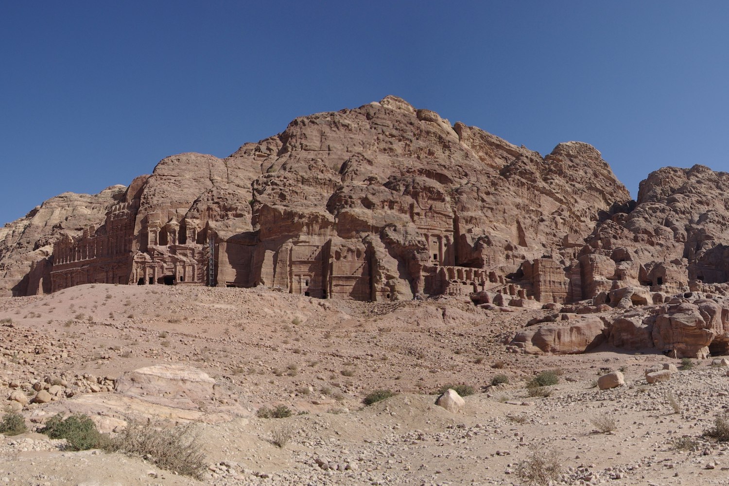 Loma Jordaniassa: 20 vinkkiä Petrasta Wadi Rumiin vuonna 2026 4 Kuninkaalliset haudat Petrassa