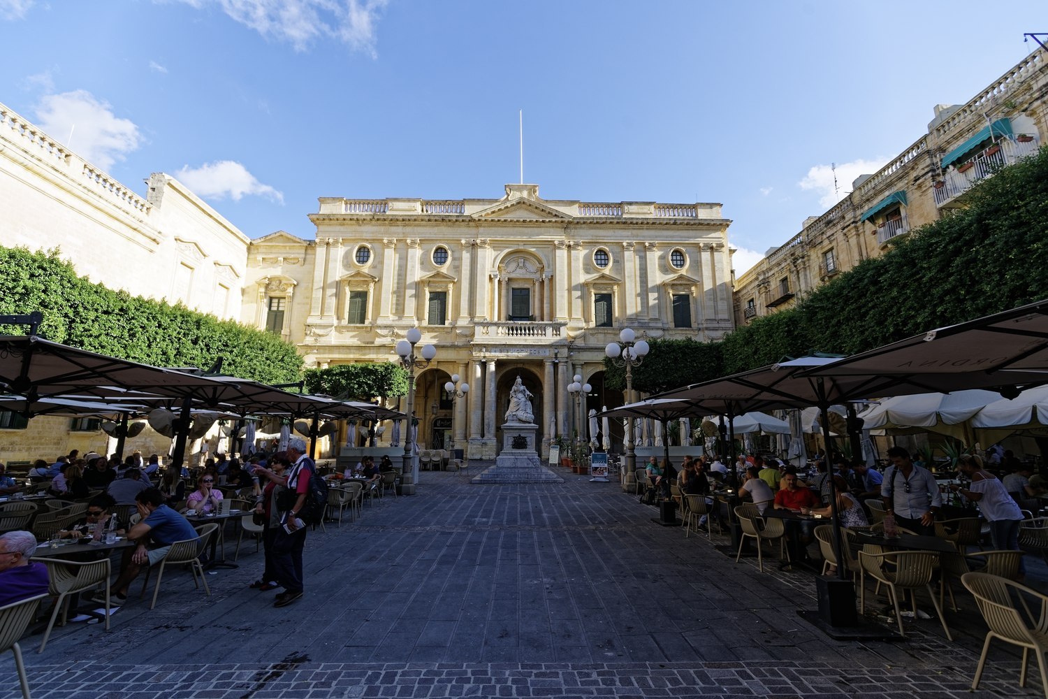 Vacaciones en Malta: 24 cosas que ver y hacer en 2026 2 Avenida principal de La Valeta