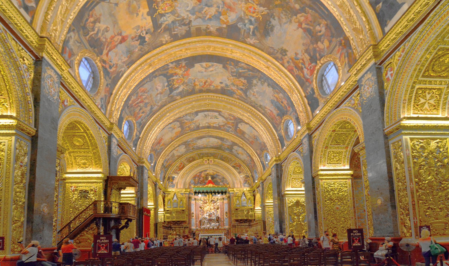 Vacaciones en Malta: 24 cosas que ver y hacer en 2026 3 Interior dorado de la Concatedral de San Juan