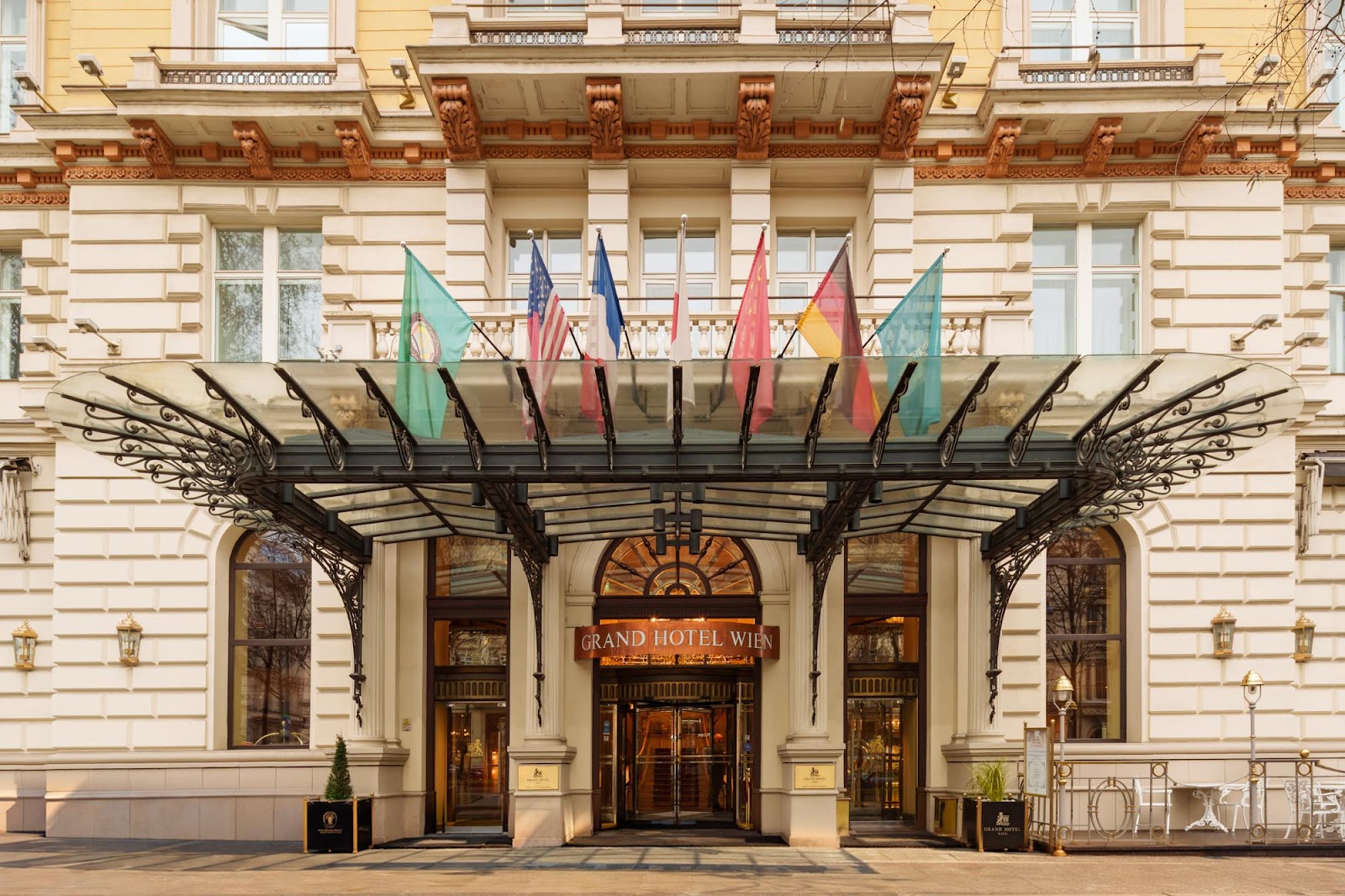 Bécs szállás: 26 tipp hotelekre és biztonságos kerületekre 2026-ban 14 Az Eurostars Grand Hotel a Kärntner Ringen