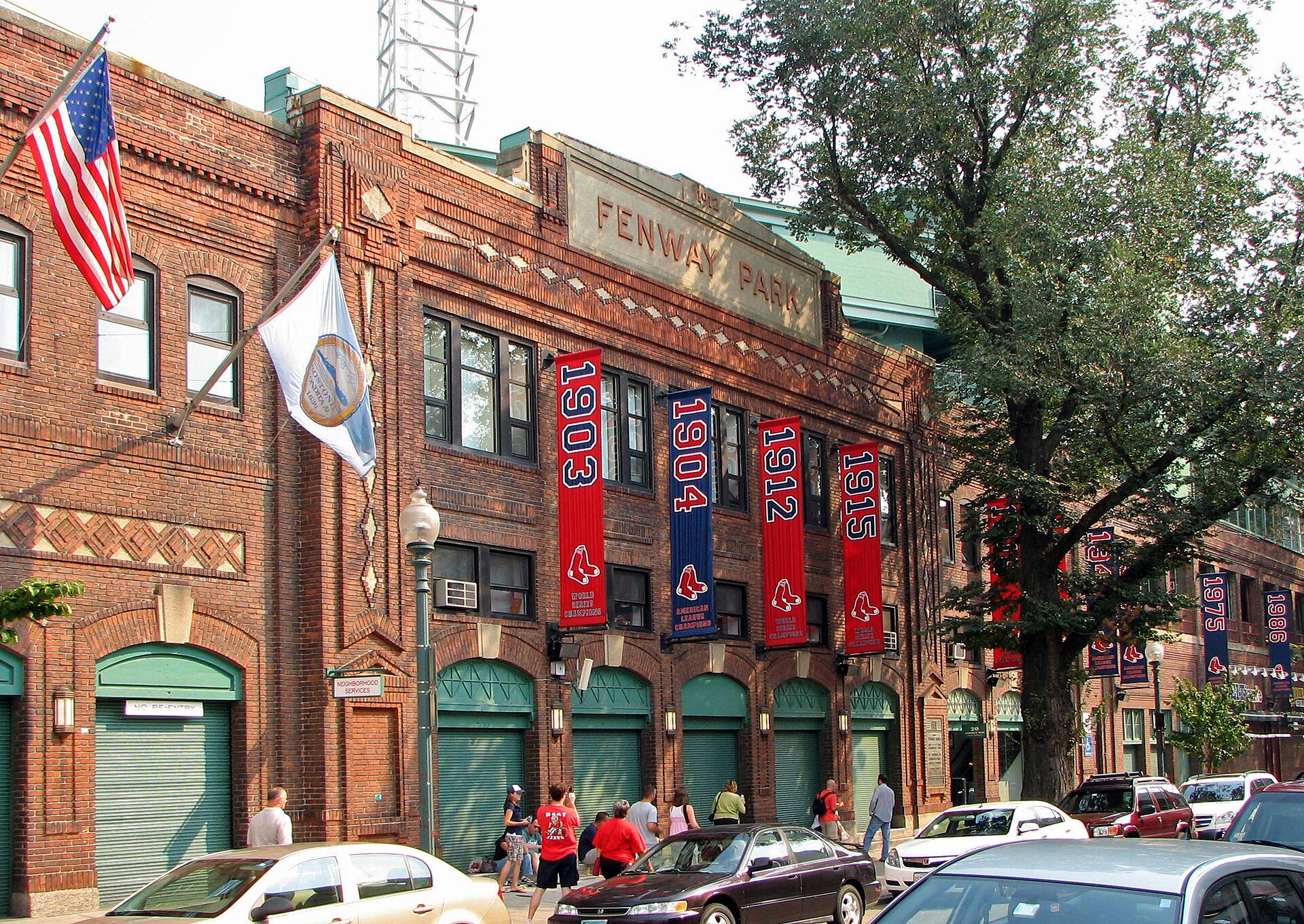 Boston, USA: 22 Things to See and Do + Freedom Trail 18 Fenway Park, the oldest Major League Baseball stadium