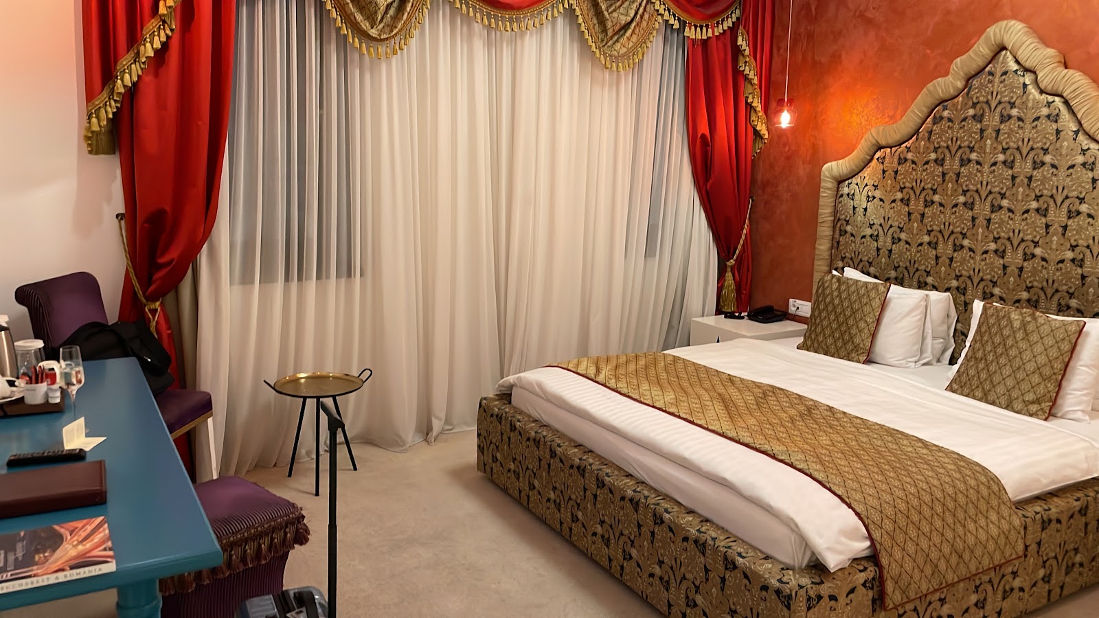 Dónde alojarse en Bucarest, Rumanía: 18 mejores hoteles y barrios en 2026 14 Habitación temática en el hotel boutique The Mansion en Bucarest