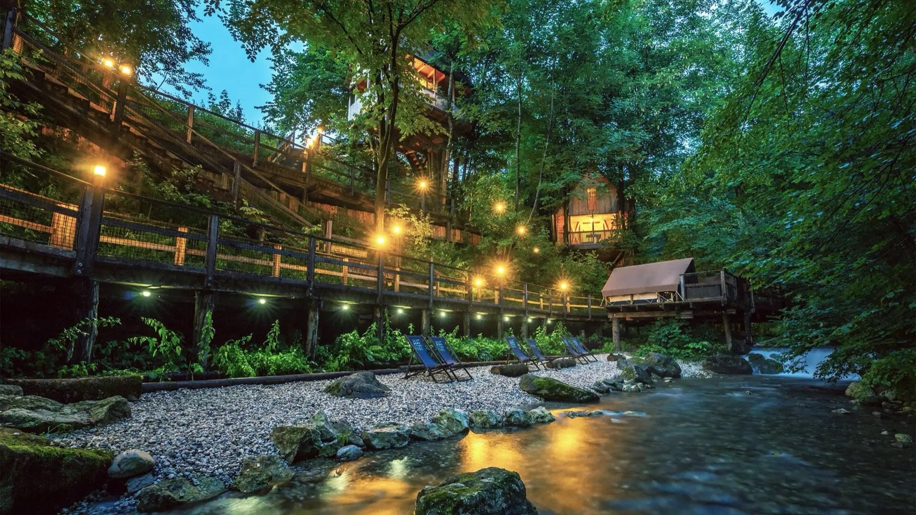 Alojamientos únicos del mundo: 35 lugares para tu bucket list en 2026 65 Casa en un árbol en Garden Village Bled