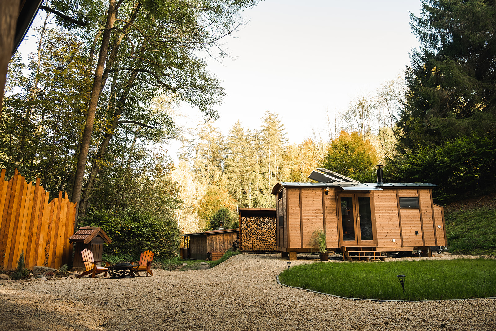 Glamping Tschechien: 34 beste Orte für 2026 65 Golden valley glamping über der Vltava