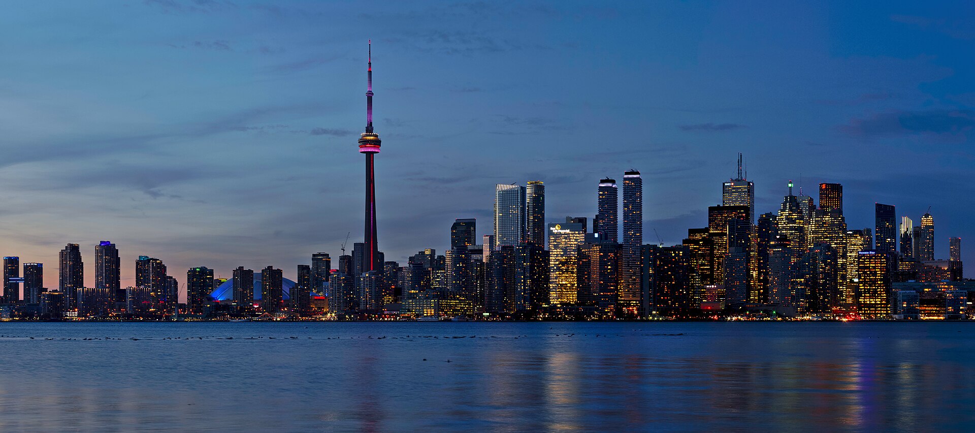 Toronto, Kanada: 20 Sehenswürdigkeiten & Tipps 2026 4 Nächtliche Skyline von Toronto von den Toronto Islands aus