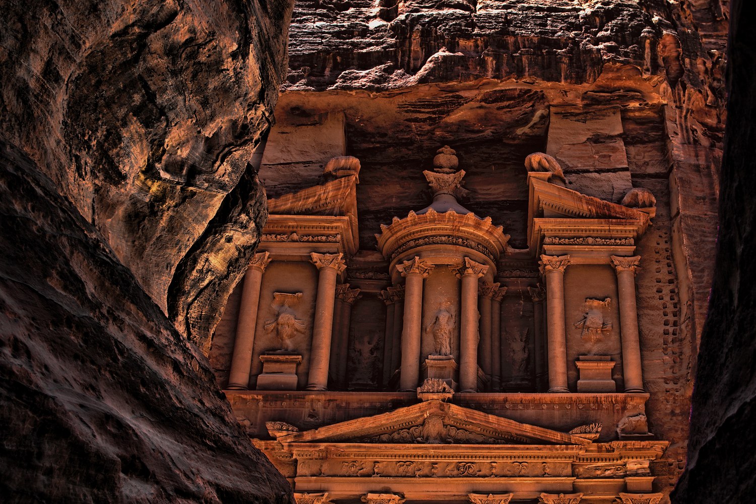 Vart ska man resa i november 2026: 27 varma resmål 9 Petra i Jordanien