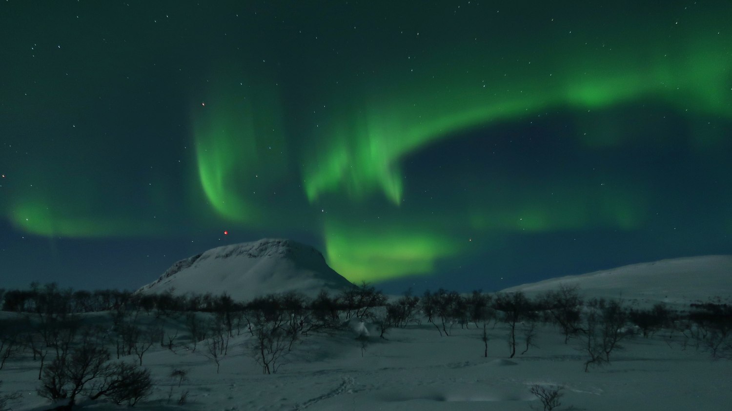 Vart ska man resa i november 2026: 27 varma resmål 25 Lappland på vintern