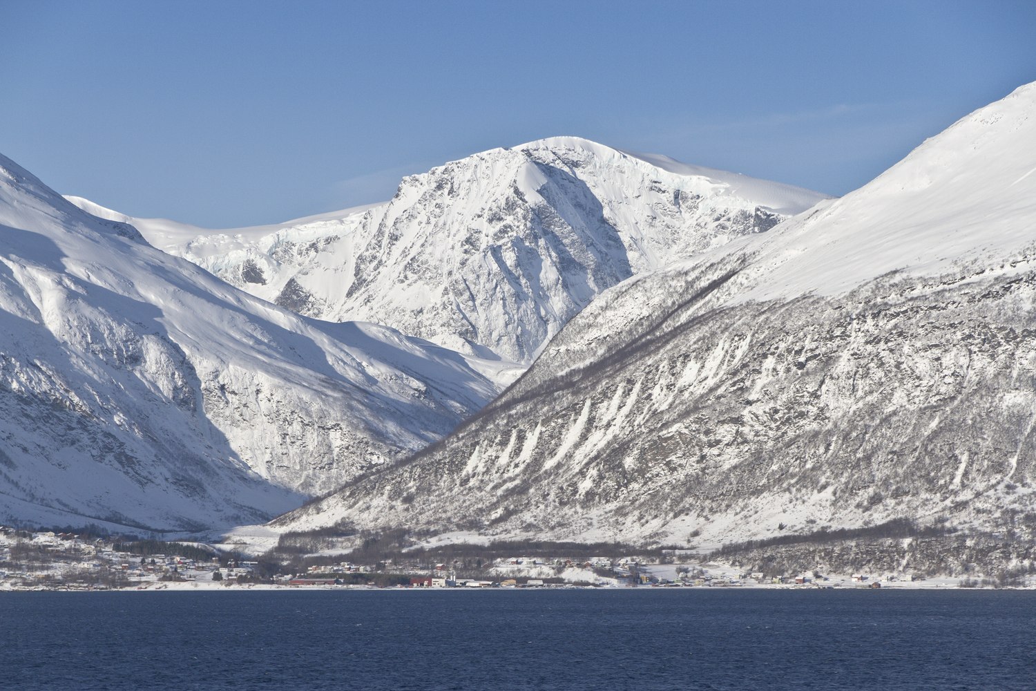 Vart ska man resa i november 2026: 27 varma resmål 27 Norge och Lofoten