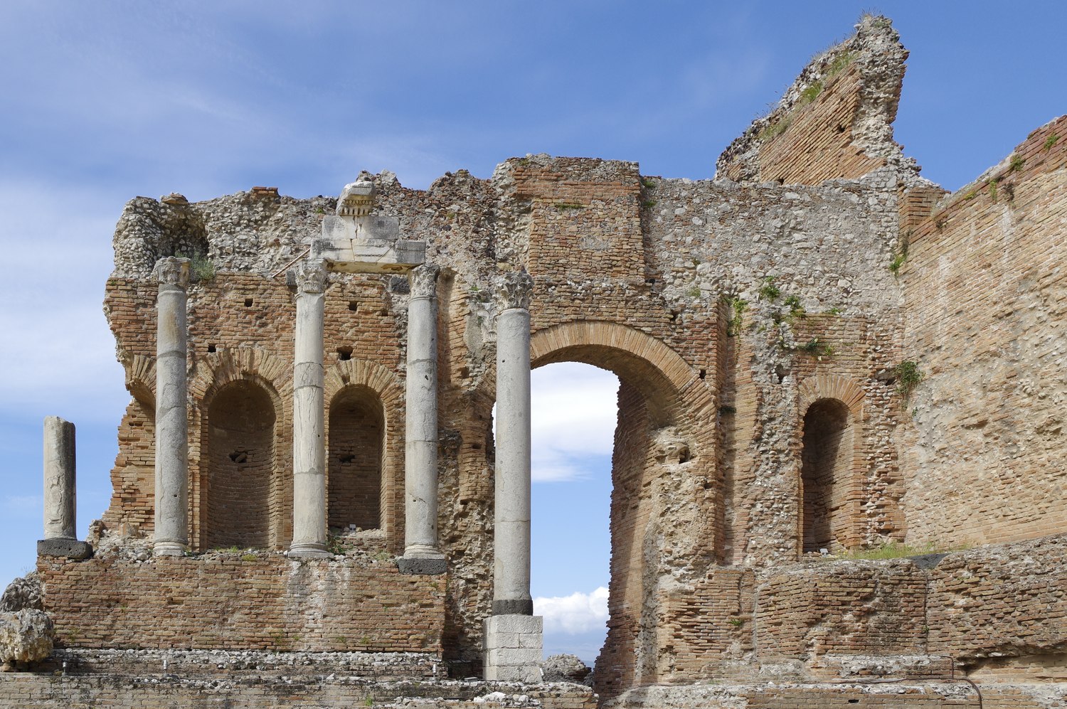 Hová utazz márciusban 2026-ban: tengerre, tavaszért és a hegyekbe 26 Taormina Szicíliában