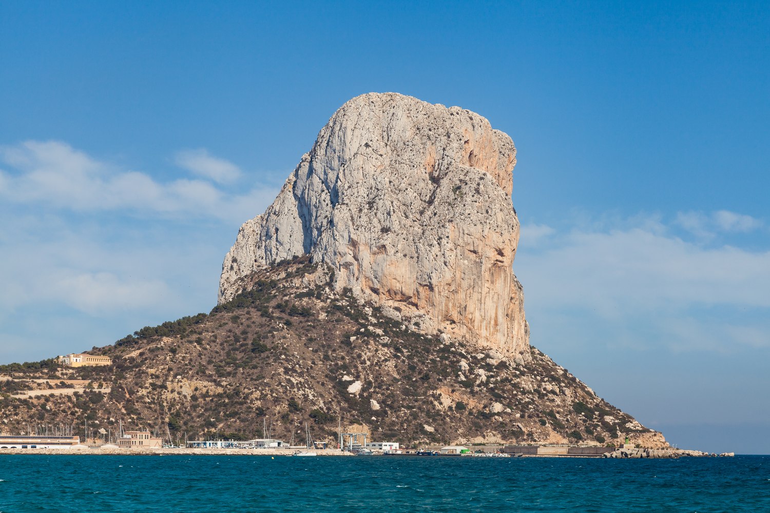 Vart ska man resa i augusti: sol, hav och lugna smultronställen 18 Costa Blanca