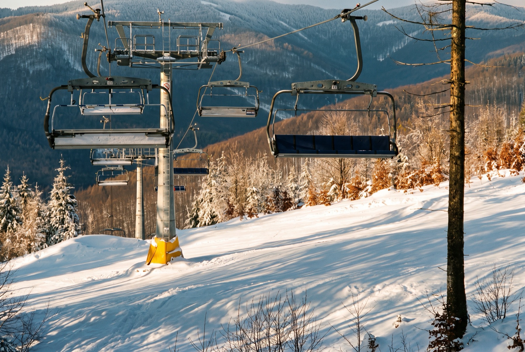 Altvatergebirge im Winter 2026: 14 Tipps, was zu sehen – Praděd, Kouty und Červenohorské sedlo 8 Sessellift in Kouty nad Desnou