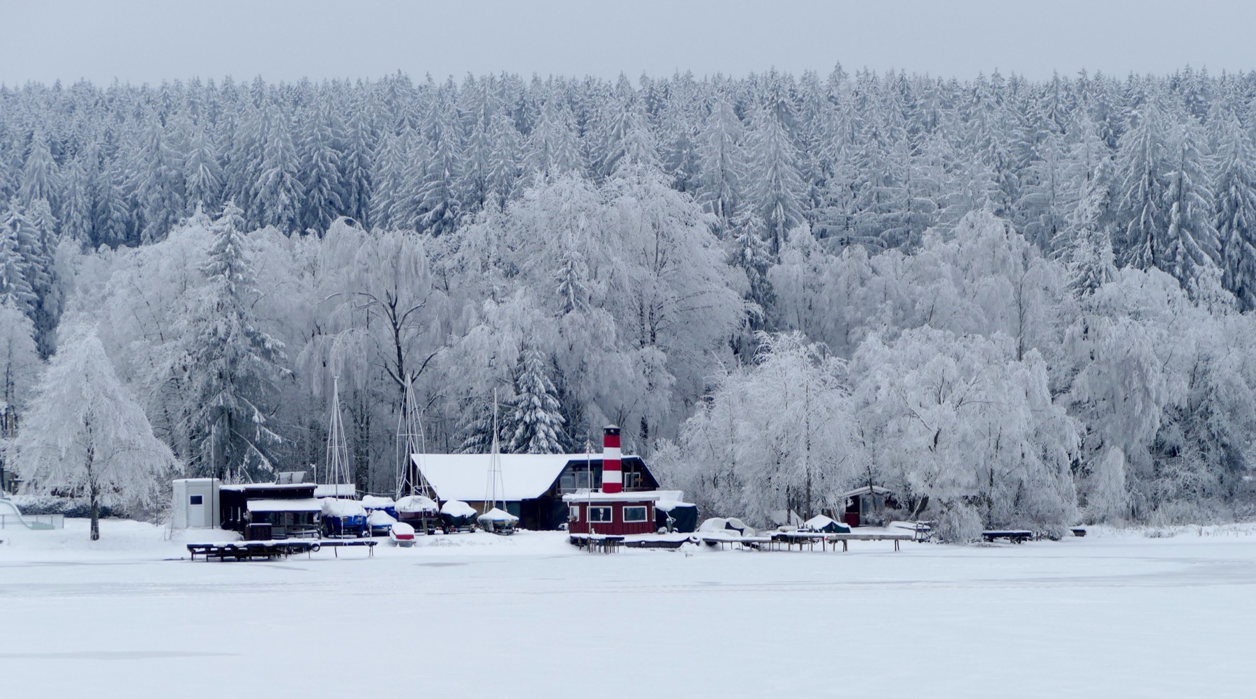 Skifahren in Tschechien 2026: 14 beste Skigebiete und Skipässe 21 Lipno im Winter