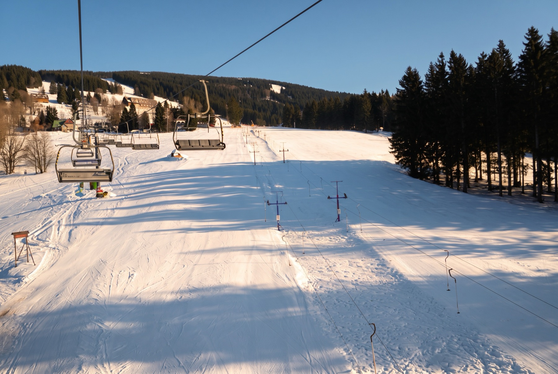 Riesengebirge und Isergebirge ohne Massen 2026: 14 Tipps statt Spindlermühle 5 Skipiste in Rokytnice nad Jizerou