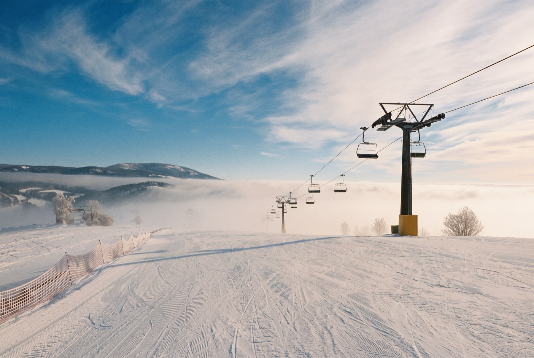 Riesengebirge und Isergebirge ohne Massen 2026: 14 Tipps statt Spindlermühle 17 Skigebiet Kněžický vrch bei Vrchlabí